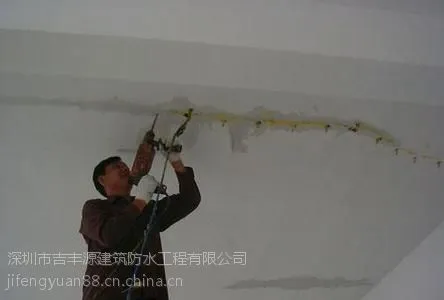 龙华房屋天面隔热防水工程|龙岗卫生间补漏工程|石岩外墙清洗补漏工程|布吉铁皮瓦防锈补漏工程