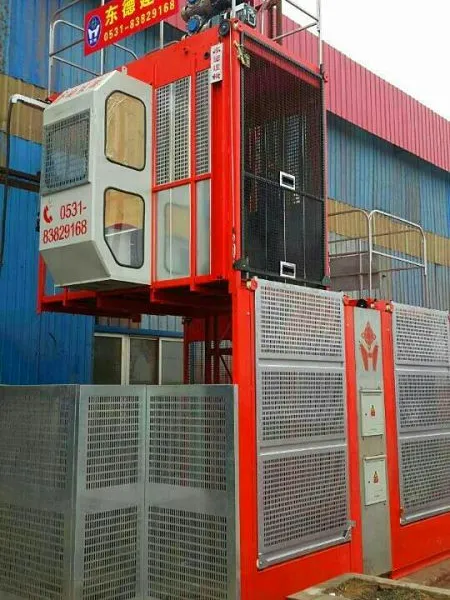 建筑电梯SC200/200济南东德升降机