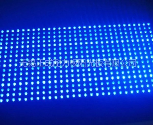 供应磨砂板主要用于要求不反光器材表面、雾面效果器材表面
