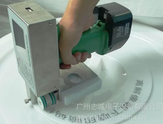 供应AuJet HU360-AE触摸屏全方位手持喷码机纸箱 管桶 木业 任意角度