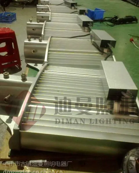 供应56W LED路灯 LED道路照明灯 工程路灯 高亮防水路灯 进口芯片
