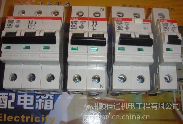 ��Ӧһ������ABB�ܿǶ�·��MCCBS S4N160