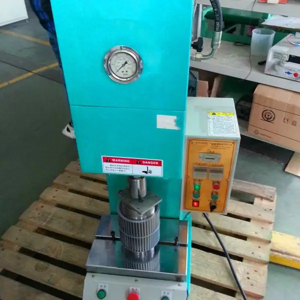 苏州小型液压机/TM-103C小型液压冲孔机