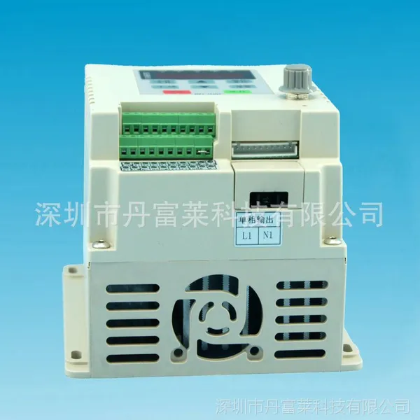 供应小功率风机专用变频器 220V/400W单进单出电容式电机变频调速器