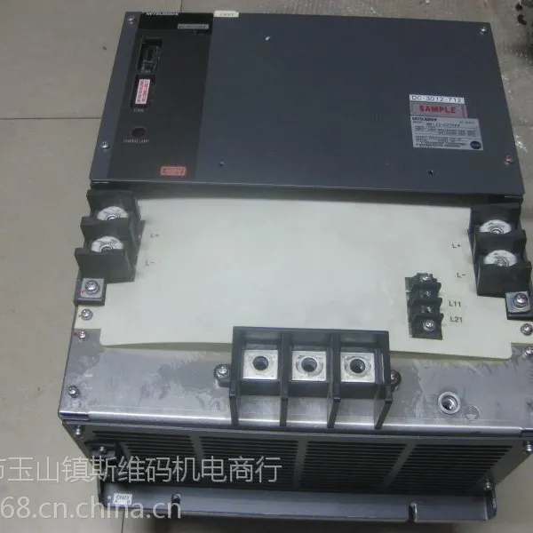�����ŷ�ά�� MR-J3-CV75K4 ����ʾ ��ѹ ����