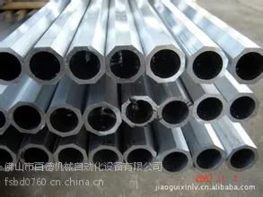 百德小型铝管类抛丸机,铝管自动喷砂机