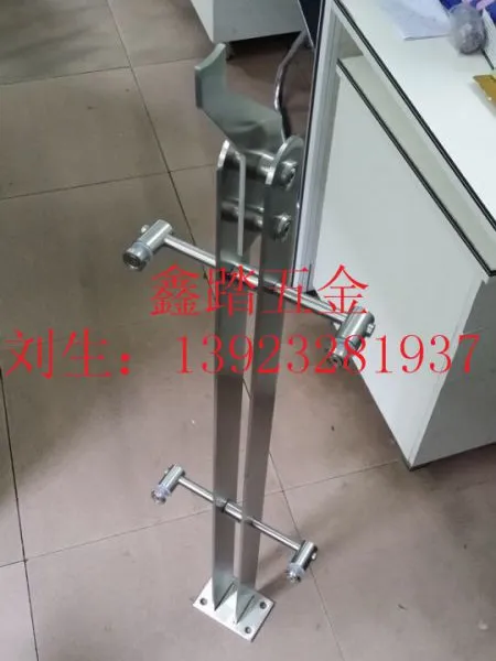 厂家供应玻璃栏杆不锈钢立柱,商场玻璃栏杆实心不锈钢挂件立柱