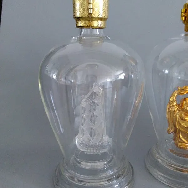 河间华企出售特产双层空心内置金佛玻璃工艺酒瓶500ml