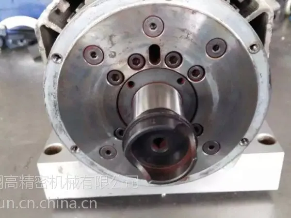 ����ľ���ı߾�������ά��