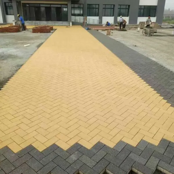 厂家供应陶土烧结砖和机压透水烧结砖供应还有优质陶瓷透水砖供应