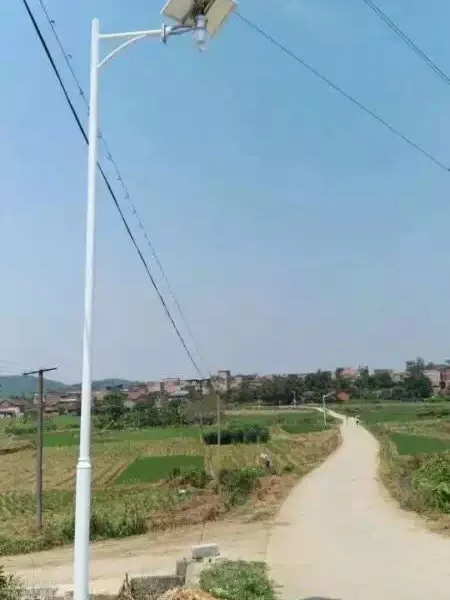 ��Ӧ����μԴ������LED̫���ܵƾ߳��ҡ�LED����·��