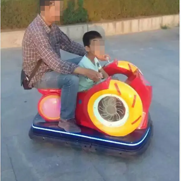 郑州心悦可播放动画的风火轮碰碰车 双人版彩灯蜗牛广场电瓶车