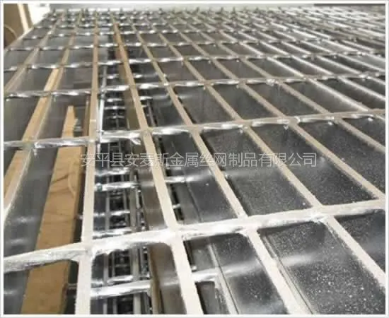 供应长沙新型环保坚固耐用的热镀锌钢格板价格安麦斯钢格板厂家专业报价