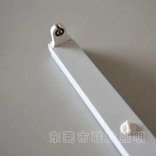 供应0.5MM加厚铁皮支架,单管T8支架,东莞照明灯饰厂