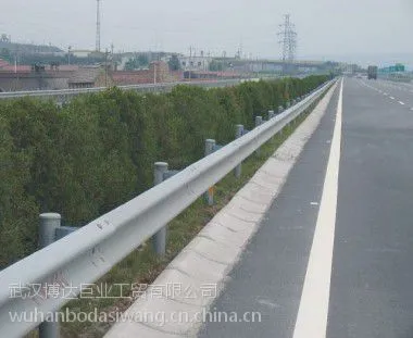 【特别推荐】武汉博达高速公路喷塑护栏/宜昌波浪形护栏网/恩施城市交通道路护栏板