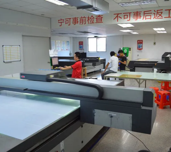 uv打印厂家承接各种平板材料打印喷绘彩色图案