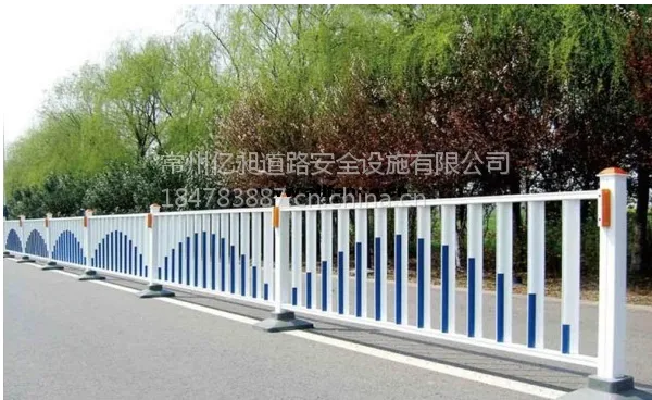 供应菱形防眩光护栏/江苏道路护栏