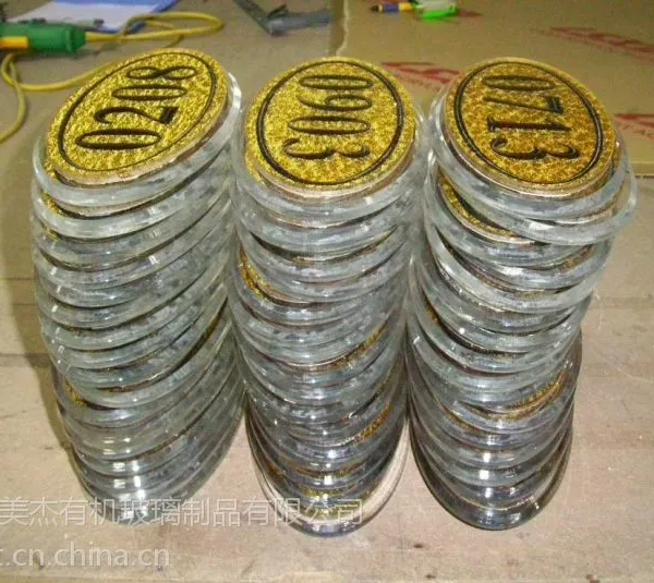 供应深圳有机玻璃雕刻门牌,小区门牌制作厂家