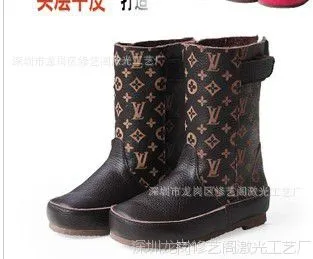 深圳东莞广州个性箱包激光雕刻镂空切花冲孔加工PU真皮手袋