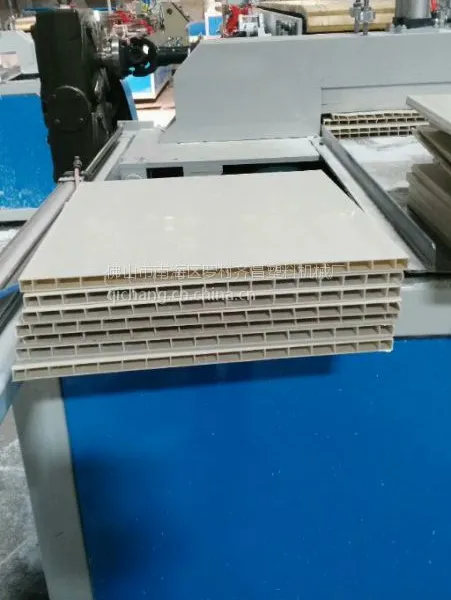 护墙板设备 护墙板挤出机