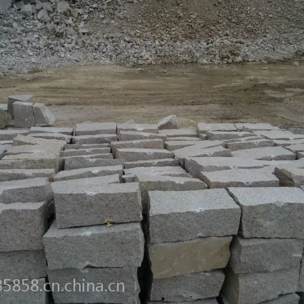 出售沈阳毛石碎石1.2型号沙子山皮土水稳等建筑石料