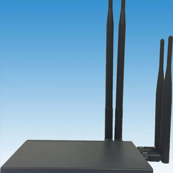 B1车载路由 车载WIFi路由 大巴车客车用路由器 车载多媒体路由