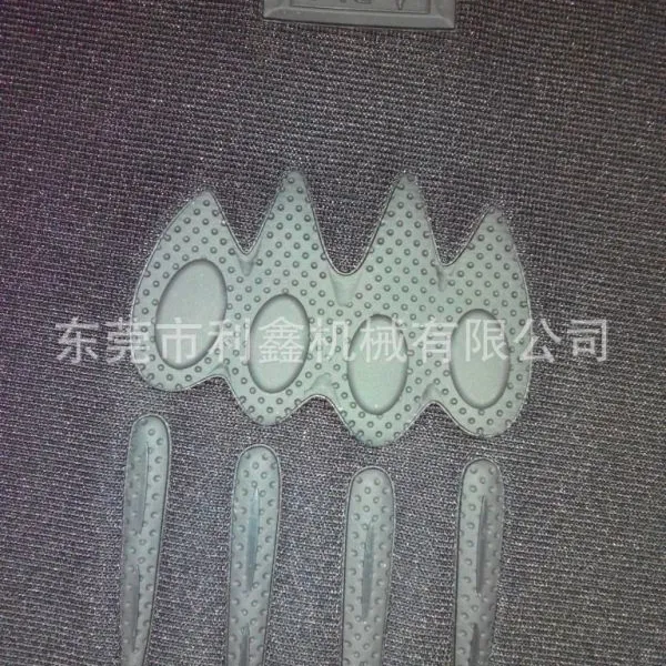 硅胶手套压花机|PVC商标骑行手套压花机|骑行手套防撞加工设备