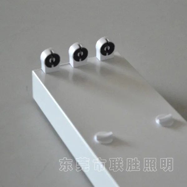 供应LED日光灯支架,T8三头支架,三头日光灯支架