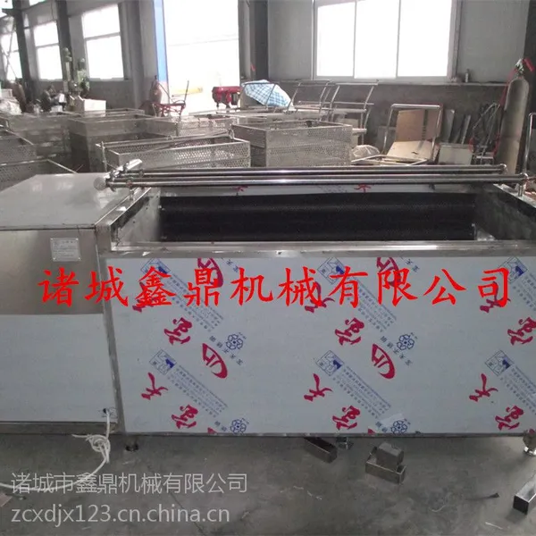 土豆清洗机由诸城鑫鼎机械制造
