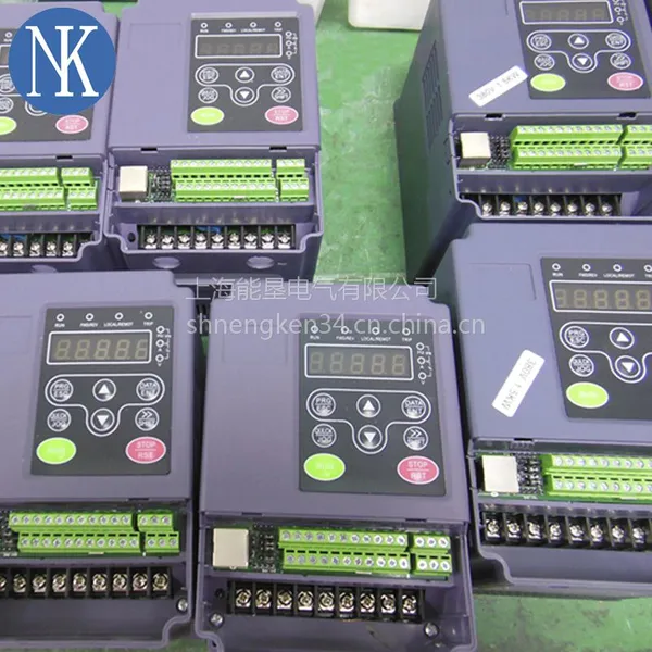 NK7000 2.2KW纺织机械矢量变频器