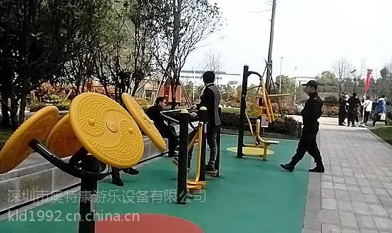 深圳小区运动器材,东莞小区健身路径,惠州户外体育设施包安装送货