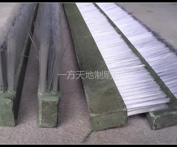 供应安徽一方天地机械防尘密封毛条刷 门底耐磨损条刷 F型耐磨毛刷 机床清扫条形毛刷