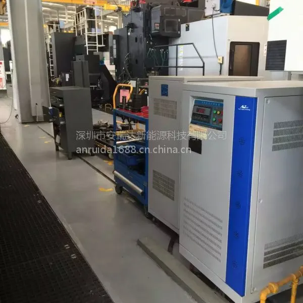 三相全自动补偿式稳压器 /供应三相分调式稳压器