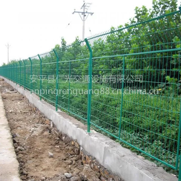 安平仁光大量供应低碳钢丝高速公路护栏网