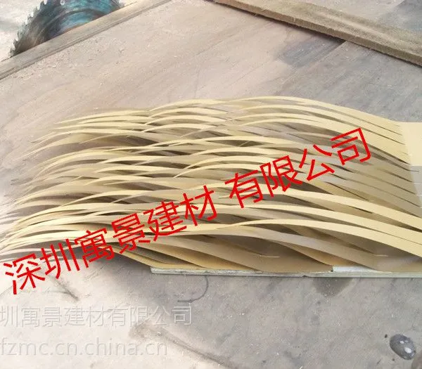 供应2015年新型仿真茅草,仿真稻草,塑料茅草,人造茅草,屋面茅草, 铝制茅草
