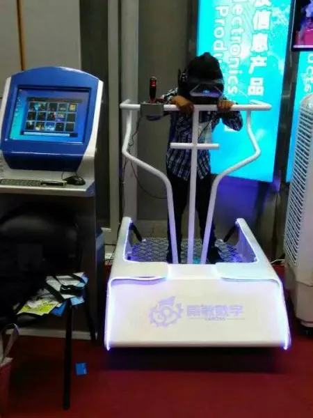 9DVR虚拟现实飞行影院 9D震动VR过山车厂家直销