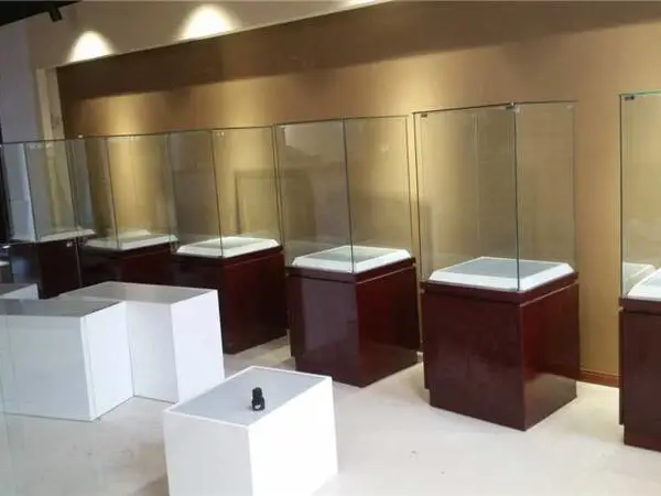 供应摆放瓷器的展示柜/瓷器展柜订做厂家/陶瓷展厅布置设计