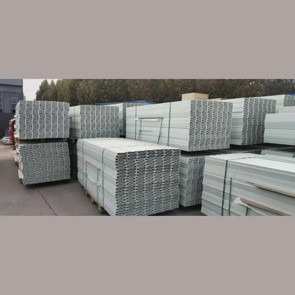 长春猪舍地板梁12公分 猪产床用什么尺寸漏粪板 30大小格玻璃钢 河北华强