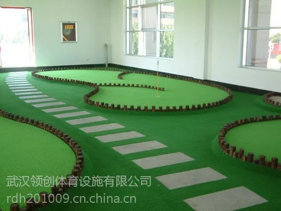 领创专业高尔夫***,专业建设高尔夫果岭工程、室内高尔夫工程、迷你高尔夫工程设计施工,