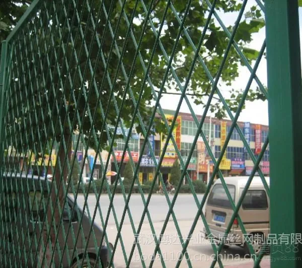 湖北公路防眩网*武汉哪里有卖公路防抛网?公路防晕网多少钱一米【找护栏来博达,厂家直销】