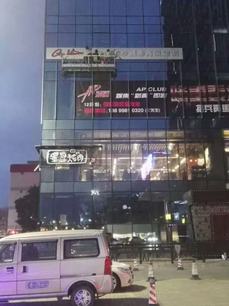 广州幕墙维修.更换幕墙玻璃.幕墙玻璃开窗-广州本佳