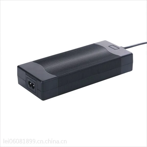 供应安规认证21V8A电源适配器