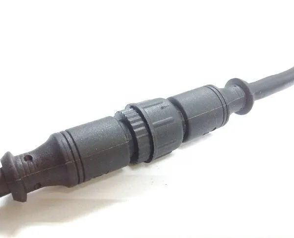 供应LED防水连接线M16 3芯 诚挚精品 因你而造(利路通0