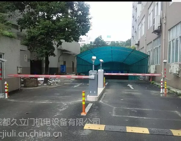 供应四川停车场收费管理系统、XJL933翼闸、四川人行通道闸