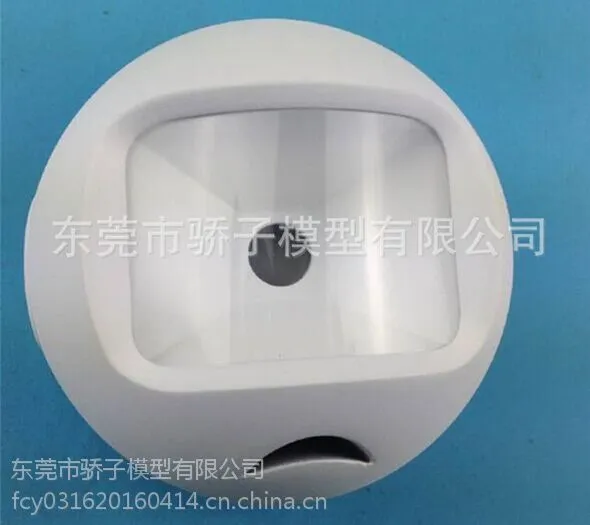 手板厂专业从事开发透明亚克力材质高脚杯手板模型制作与加工如图