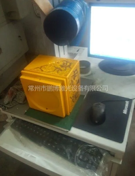 供应礼品酒盒雕刻|木头红酒盒激光打标|葡萄酒盒激光雕刻图案