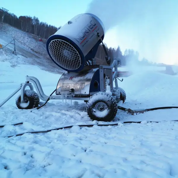河南雾炮式造雪机形成,大型人工造雪机