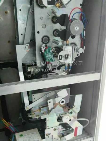 AH-AV新型断路器弹簧操作机构