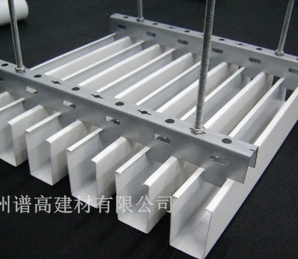 广州滚涂铝方通