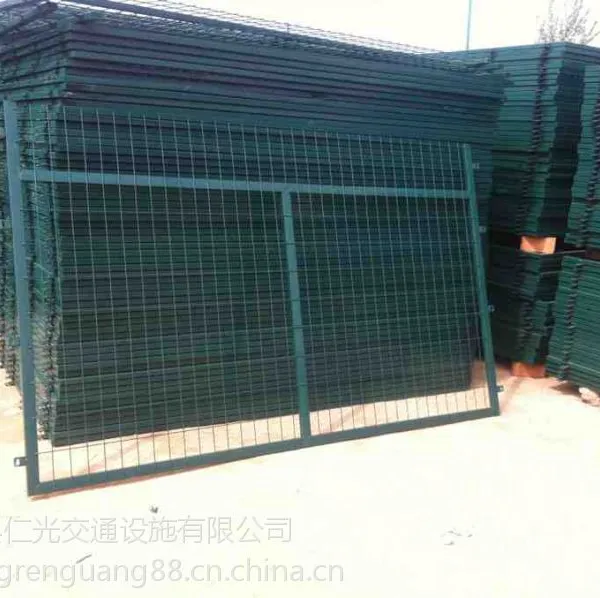 专业生产仁光低碳钢丝铁路护栏网